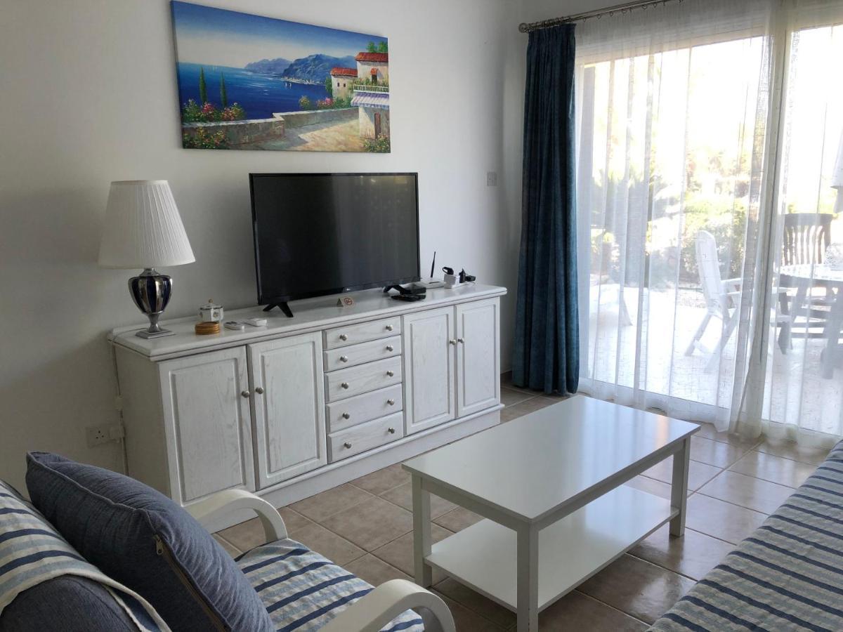 Kings Palace - Fabulous Pool-Side 2 Bed Apartment Πάφος Εξωτερικό φωτογραφία