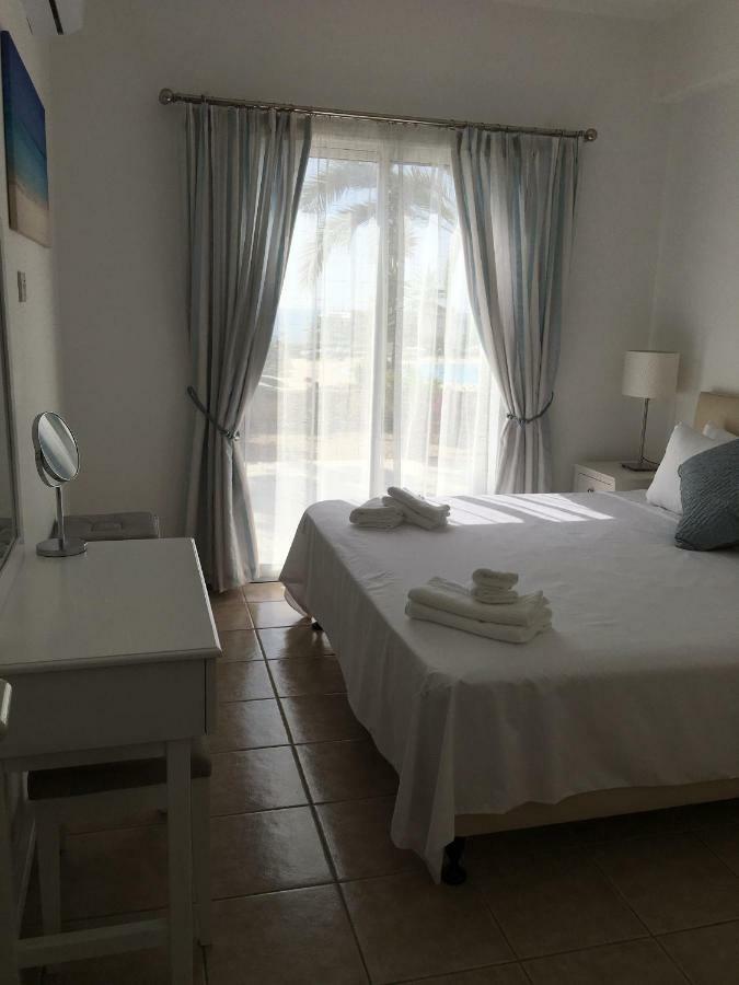 Kings Palace - Fabulous Pool-Side 2 Bed Apartment Πάφος Εξωτερικό φωτογραφία